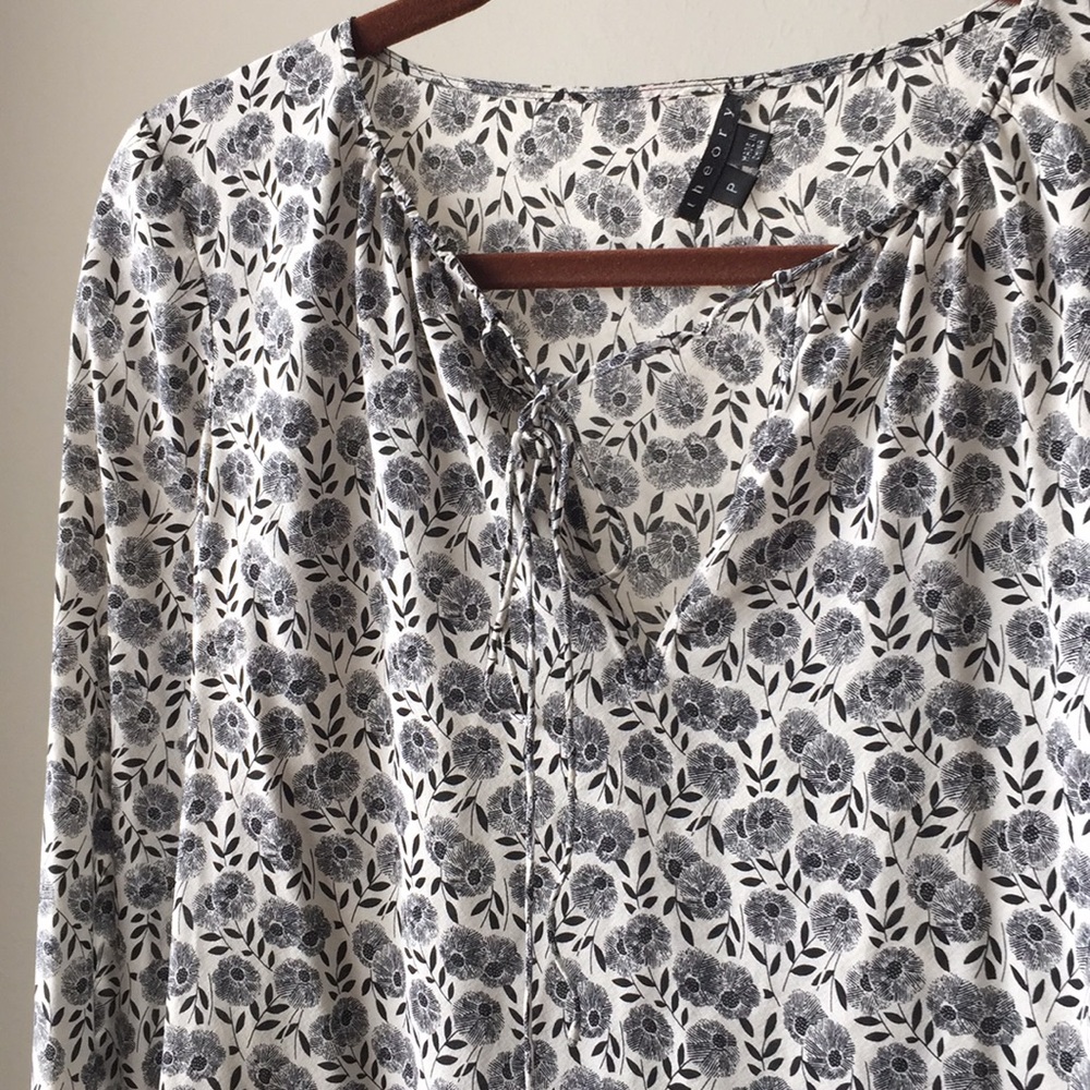 Closet Clear Out!⚡️THEORY top blouse - Picture 5 of 7